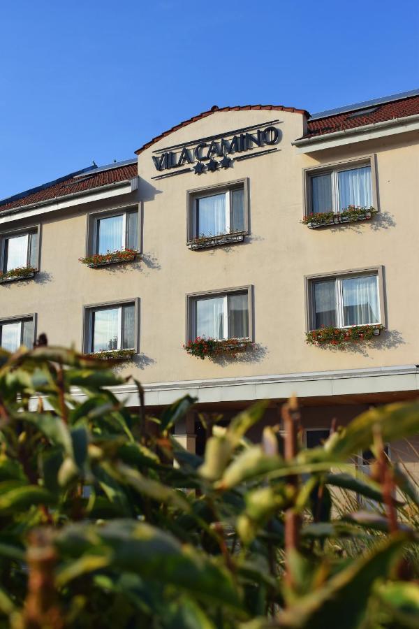 Vila Camino Hotel Satu Mare Exterior photo